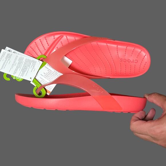 Crocs Splash Flip Flops Women’s US 9 NWT Pink Neon Watermelon 208534-6VT - Picture 2 of 7